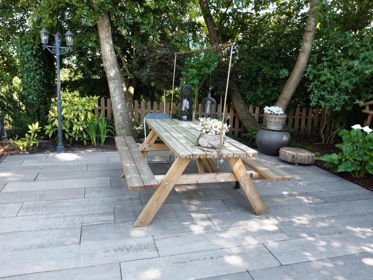 Benb Humblebee Hotel Alkmaar Exterior photo
